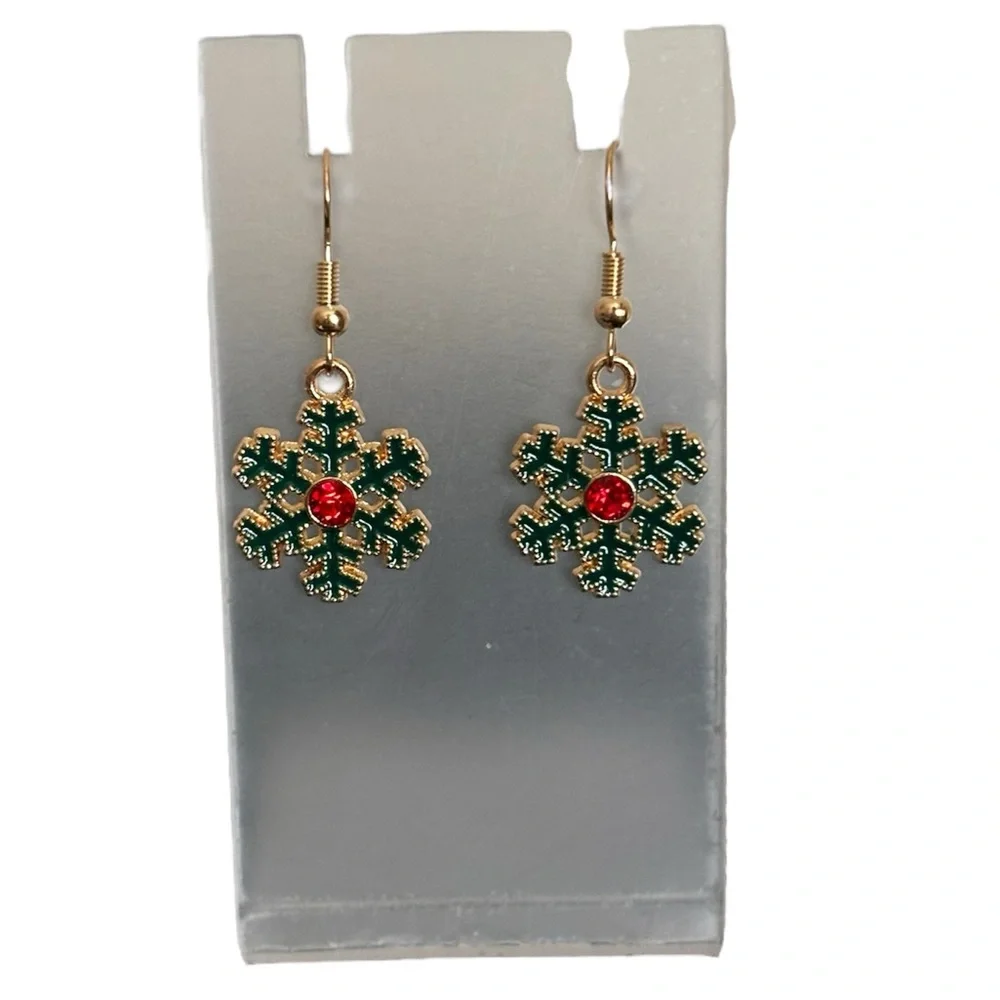 ⭐️3/$15⭐️ Christmas NWOT Cute Dangly Earrings - Picture 3 of 4